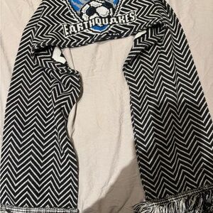 Black and White MLS San Jose Earthquakes Scarf